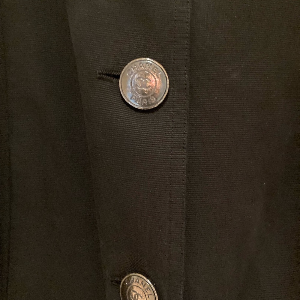 CHANEL black skirt suit, size 8, Authentic Vintage - Picture 4 of 8